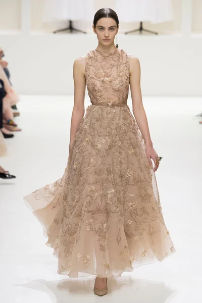 Look 60